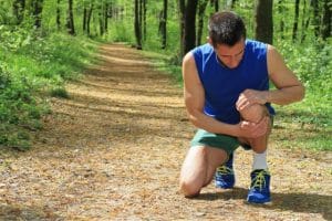knee discomfort in hot weather